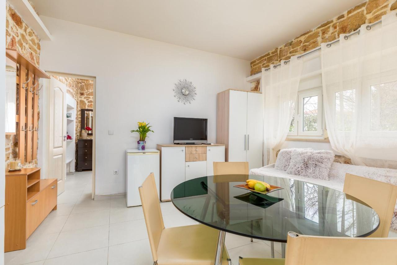 Apartment Nikola ฟาชานา ภายนอก รูปภาพ