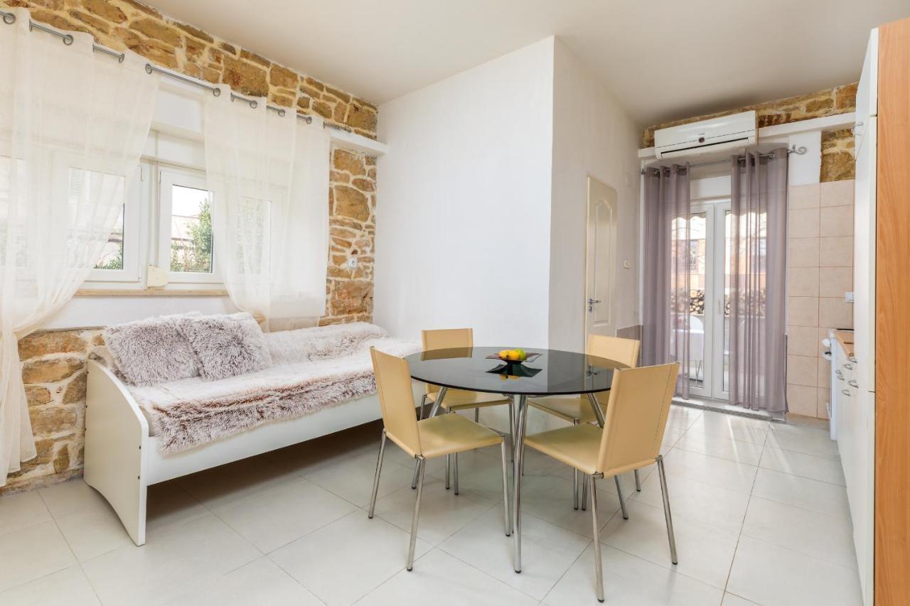 Apartment Nikola ฟาชานา ภายนอก รูปภาพ